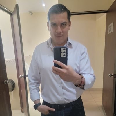 ⭐️Arturo Colado
📍 Chiapas, México
👔 Asesor Político
♈ Aries | Soltero | Creyente en el poder de la participación ciudadana para un cambio real.