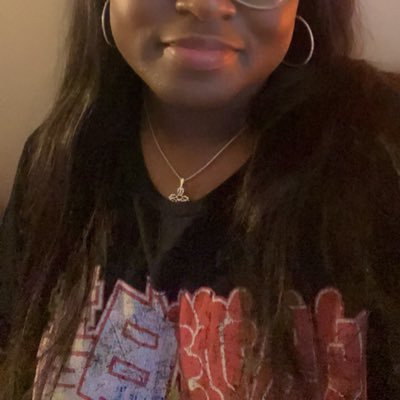 Oyechelle's profile picture. Michelle || She/Her/Hers || #BLM 🖤#FreePalestine 🇵🇸