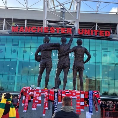 #GlazersOut.   🔰🔰🔰       

                                         Manchester United fan 🔰🔰🔰 
        Kerry Team 💚💛