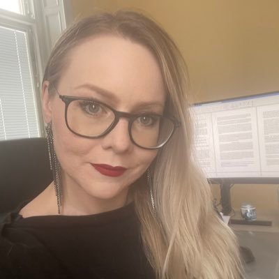 Yvette Lind Profile