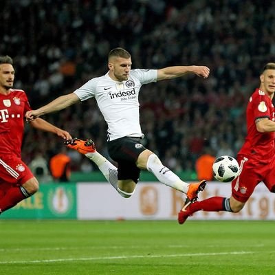 Ekstase auf hessisch und die Bayern gucken doof aus der Wäsche... 🏆🏆🏆⚽️⚽️⚽️⚽️⚽