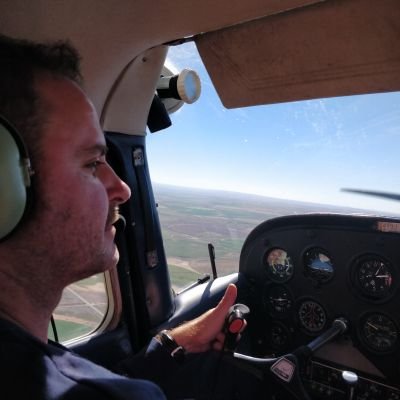 dostyphil's profile picture. 🔸travel 🔸cooking🔸 football 🔸 skiing 🔸 cat dad 🔸pilot & avgeek