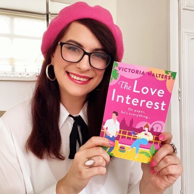 Bestselling author. Rom com THE LOVE INTEREST out now. https://t.co/8QRgIpNspL https://t.co/chDOQsdJ0a