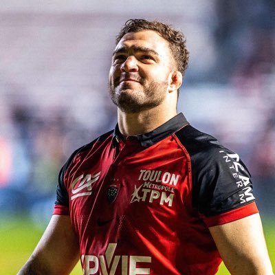 Rugbyman professionnel au @RCTofficiel. Formé au rugby club Pays de Meaux et au Racing92.