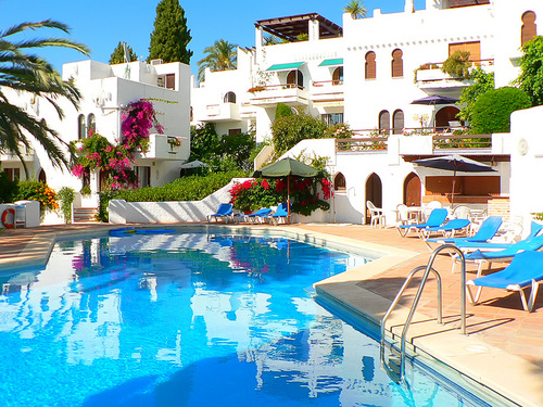 HolidayTRM's profile picture. Marbella aparment to rent in a beautiful gated complex, landscaped gardens, with a communual pool. Great for a romantic weekend or a dream holiday in the sun.
