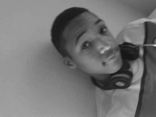 Allan92izi's profile picture. Allann iziiii #Teambooba baah moraaay 92izon dans la maison #follow back khooo