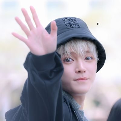 oddray_audrey's profile picture. recreating my own land