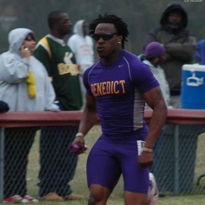 I have over 15 years of speed training experience. I was a world class sprinter in high school. 10.5 sec in the 100 meter multiples and I also ran a 4.25 sec 40