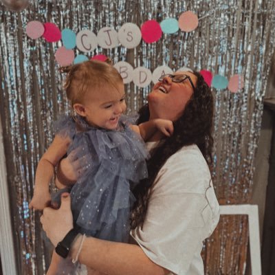 knl_24's profile picture. with a little coffee & a little sunlight the world will keep standing