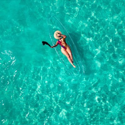 Part time mermaid🧜♀️ Full time badass😜🤙 | 🇧🇸🇧🇸🇧🇸