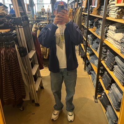 (18+) 19 year old that doesn’t know what he’s doing … Subcribe to the FREE OF….. Dm for custom. Snapchat: Tyisurdad2025