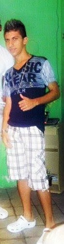 Sou um cara legal, gosto de fazer novas amizades.
