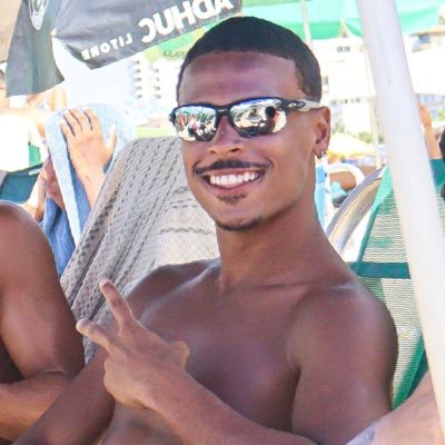 falar com todos, andar com poucos e confiar somente em Deus.