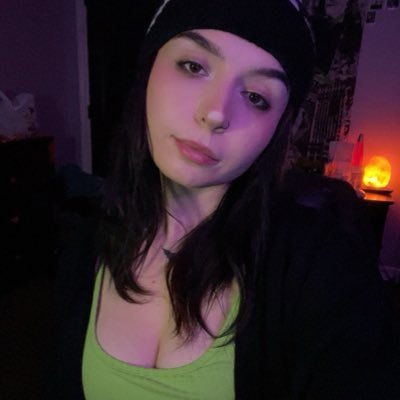 🎀 | 24 | twitch affiliate | ♌ | @itslauryntime | 🏳️‍🌈