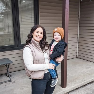 sarah_erickson6's profile picture. Be bold enough to use your voice, brave enough to listen to your heart, and strong enough to live the life you've always imagined