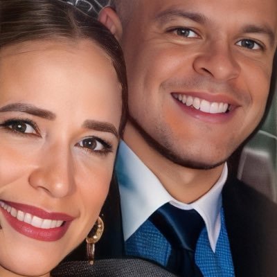 Católico, defensor de la fe, dispuesto a enseñar al que no sabe y dar un consejo al que lo necesita!!!