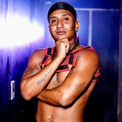 The Lil Black Prince 🤴🏾 ➡️: Porn Actor 🔞 Raw Rio/ Irmãos Dotados/ Flava Works/ Paus do Brasil/ LetThemWatch/   GP 🤑 nas horas Vagas 🥵 /
@meputosp ♥️😍
