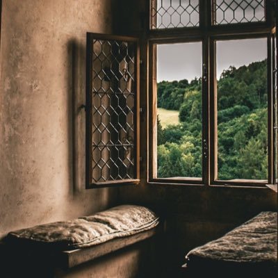 k_rahafn's profile picture. 