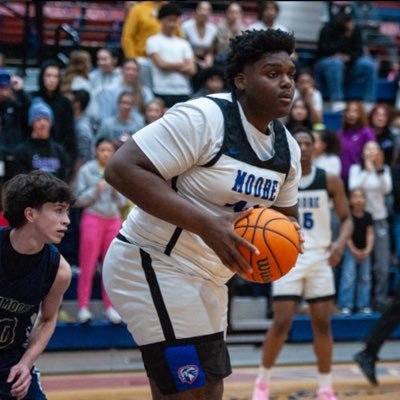 C/O 2024 | 6’8 |330lbs|7ft wingspan|Center | Moore high school 📚| ☎️405-837-2830| 📸insta- ebi.bortey | ✉️- ebibortey@gmail.com