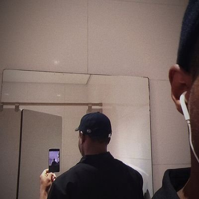 yungishigh's profile picture. 🇳🇬| 🍃| song writer 🎶 | 💛