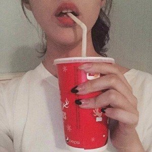 udashion72939's profile picture. 
