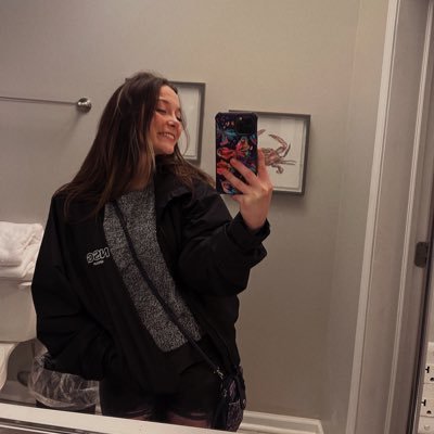 annanewland0's profile picture. 