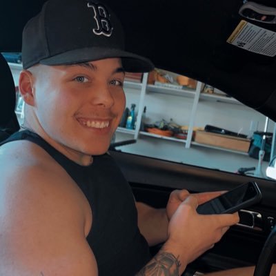 zaksomers_24's profile picture. 