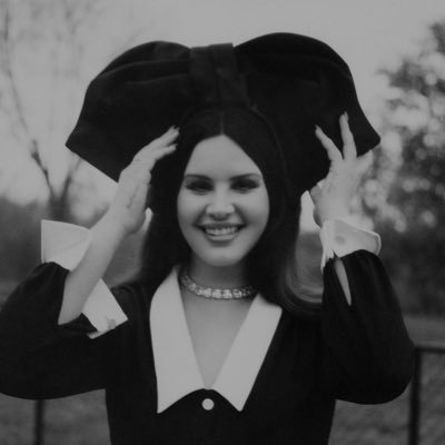 Reliable & informative source for charts & streams about Lana Del Rey