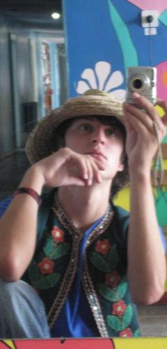 real_sms's profile picture. урбанкур'єрський хоббіт