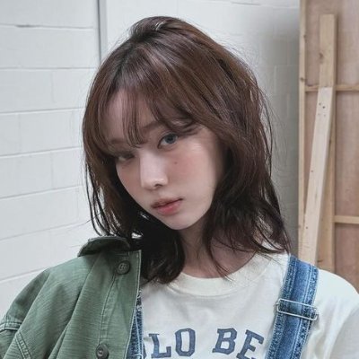 haseul's girlfriend official twitter page.