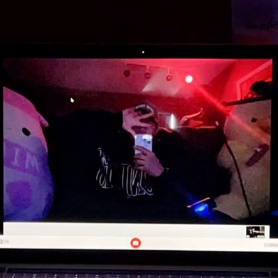 Fettiiiiiii's profile picture. • ⋆⁺₊⋆ ☾ ⋆⁺₊⋆ ☁︎