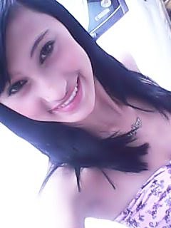 Iae' Rapa sou uma mina super feliz rs meio vadia super fragil e que sempre vai amar os amigos(a)  a e super sincera bom isso é um poco de mim CARALHOOO
