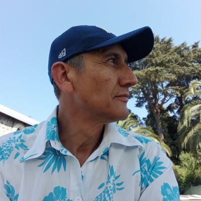 @hfs63
Ecléctico, melómano, cinéfilo, progresista, librepensador, militante de la vida, amo los idiomas, las artes, la belleza, la justicia y la libertad.