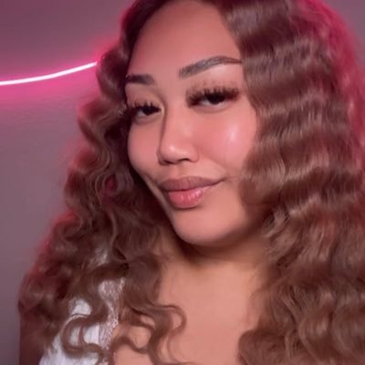 irissdelarosa's profile picture. 