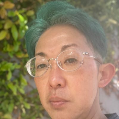 Founder of Trans Migrants Support CA & Red Berets for Queers, Non-binary Trans, Revolutionary Optimist, Analyst for the Adult Industry, アダルト業界アナリスト