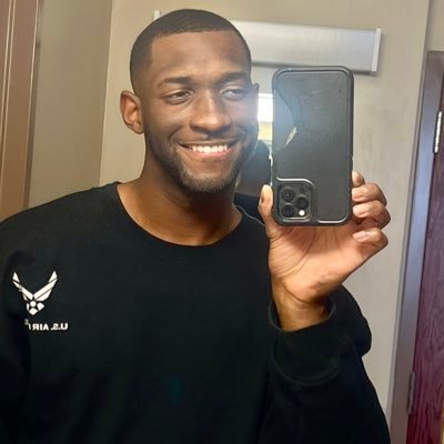 D(M)V | USAF | Fitness Enthusiast | Network Engineer | Surpass your Limits 💫🔮 #GoPackGo #Lakeshow