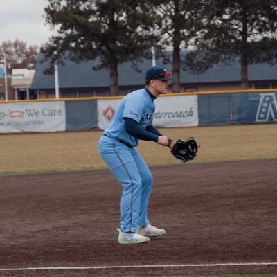 Columbia Basin Baseball Freshman | 3B/1B | 535 squat, 335 bench, 305 power clean |