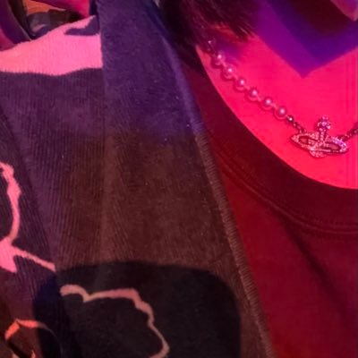 xR6949bvix11506's profile picture. 