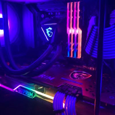shuniria's profile picture. ミクさんが大好き！ とにかく何よりもミクさんが好きです。一年半ぐらい前から自作してます！中3です、もう高校生なの怖すぎる