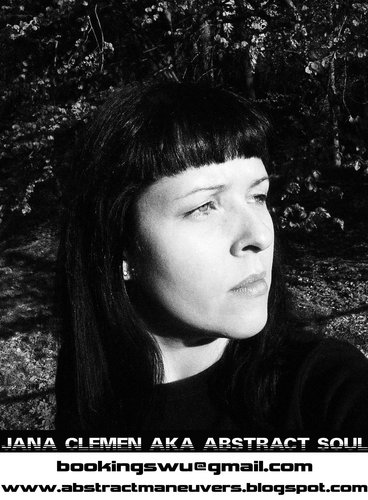 Abstract Soul of underground electronic music. I ♡ Art, fashion/tech that enhances life. Resident #SwuBunker Dj. Co-founder of @s_w_u & @L20A20B