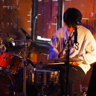 東京都立大学で活動している軽音サークルです！通称・世民（せみん）です🎸初心者も経験者も大歓迎です！活動内容や新歓情報をつぶやくので、ぜひフォローしてください😊質問などはDM・リプライでどうぞ！新入生LINEグループできましたのでこちらもぜひ！🙌