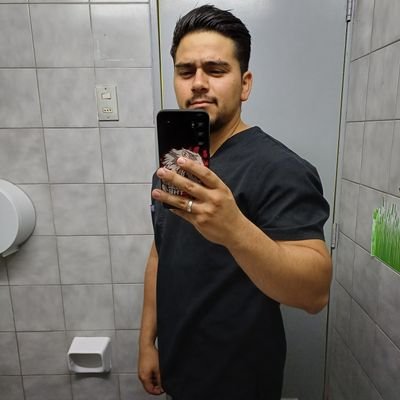 Cristiano ✝️ Me gusta leer de todo: Apologética, Filosofía, Política, pero por sobre todo, Teología. 🇨🇱❤️ EFM💞💍