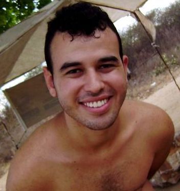 Paraibano de Campina Grande, 20 anos, Estudante de Jornalismo na UEPB. - MSN: MALI.CIO@HOTMAIL.COM - http://t.co/4LB6HkxpCu
