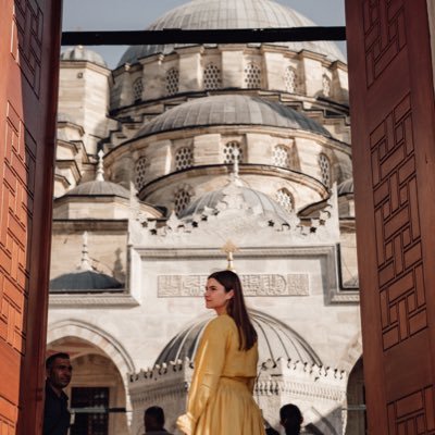 “asla vazgeçme” / jurista / también canto mucho / colaboradora y proyectos en UCİM @ucimorgtr