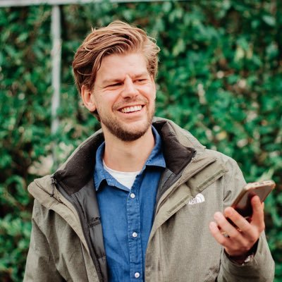 Sportjournalist. Volgt ADO Den Haag en schrijft over voetbal en hockey voor Algemeen Dagblad en Brabants Dagblad