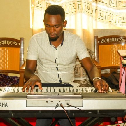 NEW PLANET MEDIA🇹🇿🇹🇿🇹🇿
🔸 Gospel Musician & worshiper
🔸 Founder - IBADA YANGU LIVE WORSHIP EXP