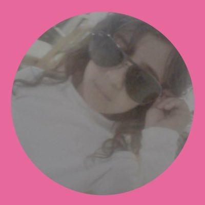 _cl4rinhaa's profile picture. não olho para trás, a menos que a vista seja boa