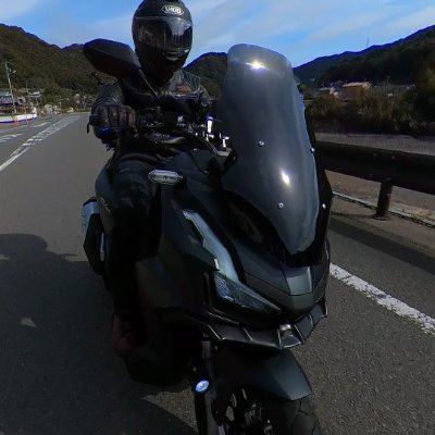 https://t.co/kNJBFKXanv
HONDA ADV160と、
YAHAMA,FJR1300ASで、関西を中心にツーリングに出かけてます。
今はバイクと一緒に星空撮影できたらなぁーとあちこち探求中です。
α6400