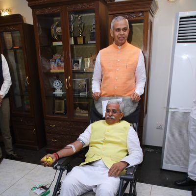 महानगर महामंत्री भाजपा पिछड़ा
जीते जी रक्तदान मरणोपरांत नेत्रदान व देहदान अवश्य करें
योगाचार्य शतकवीर रक्तदाता 122+34=156 बार रक्तदान
अगला रक्तदान 15 जुलाई को