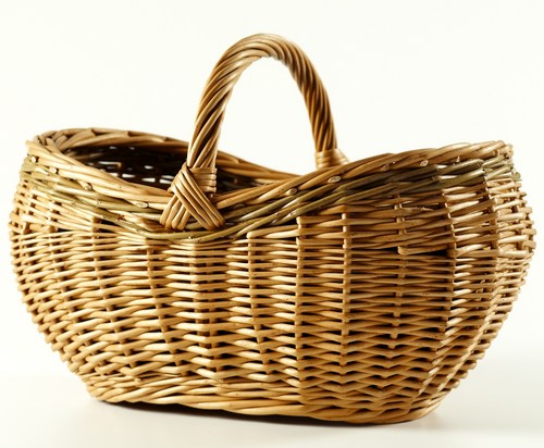 #basketpik Making beautiful wicker baskets: great designs and custom made. https://t.co/rKbhDoHXGR, https://t.co/VaJMN7CSkB